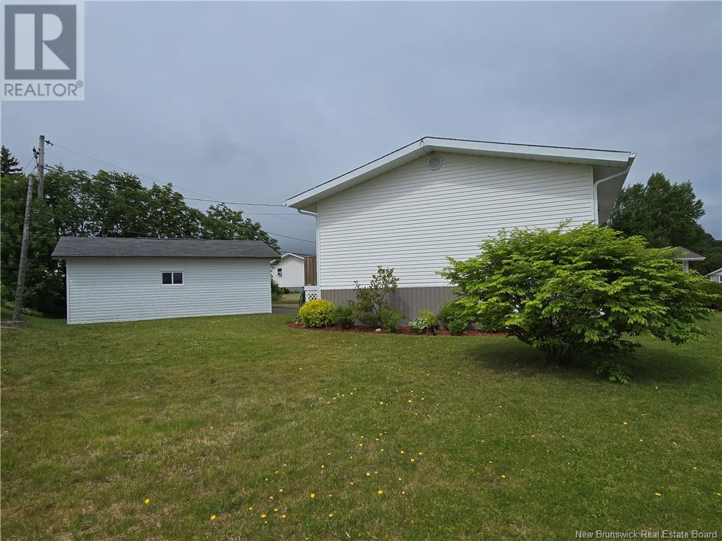 225 Roche, Bathurst, New Brunswick  E2A 3E7 - Photo 5 - NB121025