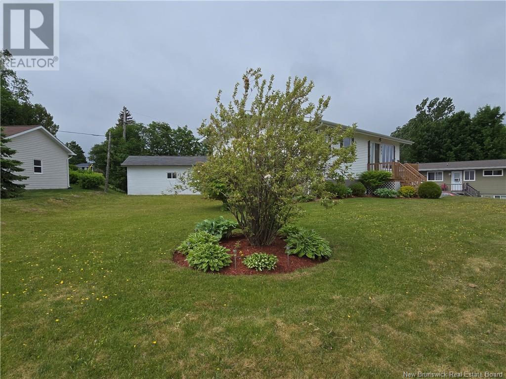 225 Roche, Bathurst, New Brunswick  E2A 3E7 - Photo 6 - NB121025