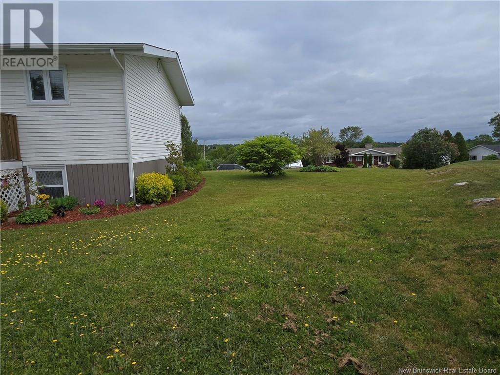 225 Roche, Bathurst, New Brunswick  E2A 3E7 - Photo 7 - NB121025