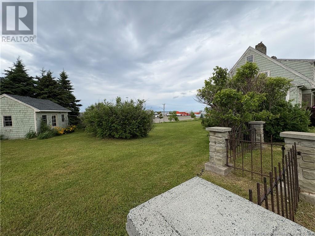 37 St Pierre Boulevard, Caraquet, New Brunswick  E1W 1B6 - Photo 30 - NB121161