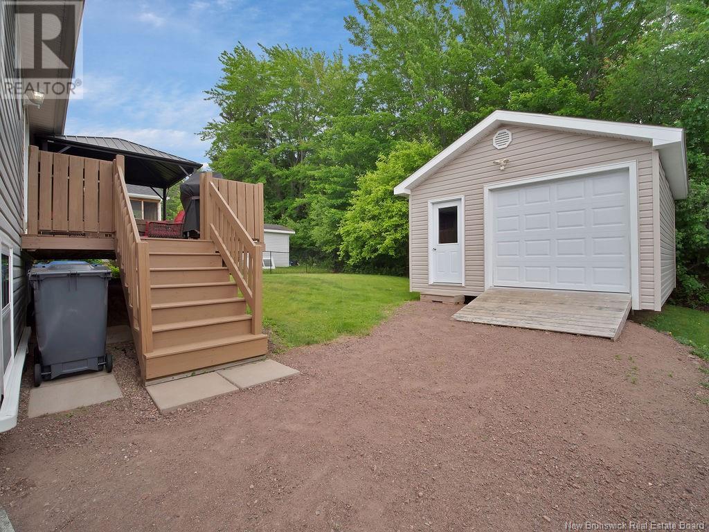 544 Pierre Street, Dieppe, New Brunswick  E1A 7H6 - Photo 37 - NB121208