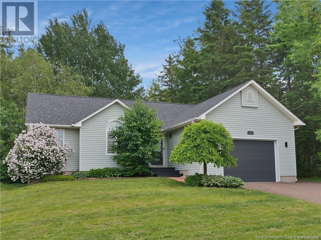 99 Thomas, Dieppe, New Brunswick
