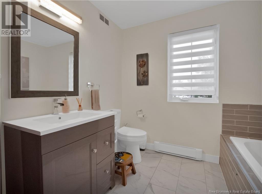 99 Thomas, Dieppe, New Brunswick  E1A 5W2 - Photo 17 - NB120989