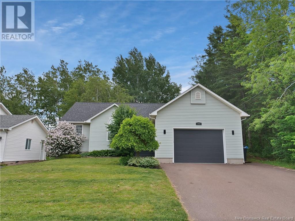 99 Thomas, Dieppe, New Brunswick  E1A 5W2 - Photo 2 - NB120989
