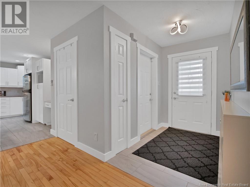 99 Thomas, Dieppe, New Brunswick  E1A 5W2 - Photo 4 - NB120989