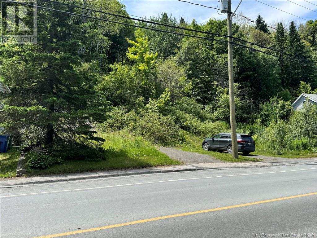 330 Canada Road, Edmundston, New Brunswick  E3V 1W1 - Photo 3 - NB121229