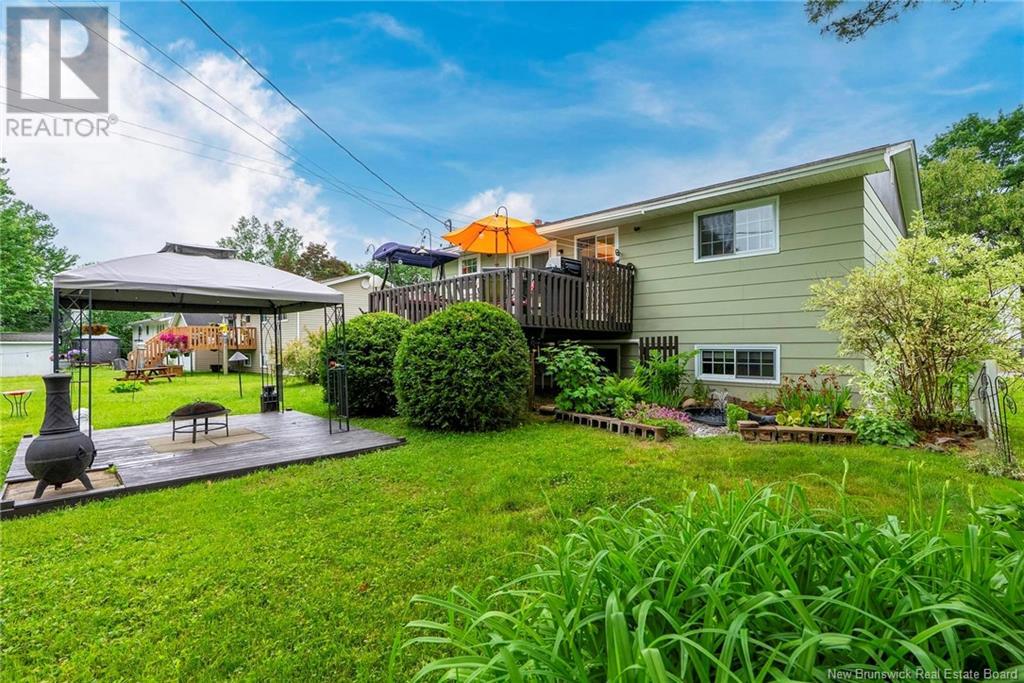 22 William Street, Fredericton, New Brunswick  E3A 4V6 - Photo 3 - NB120840
