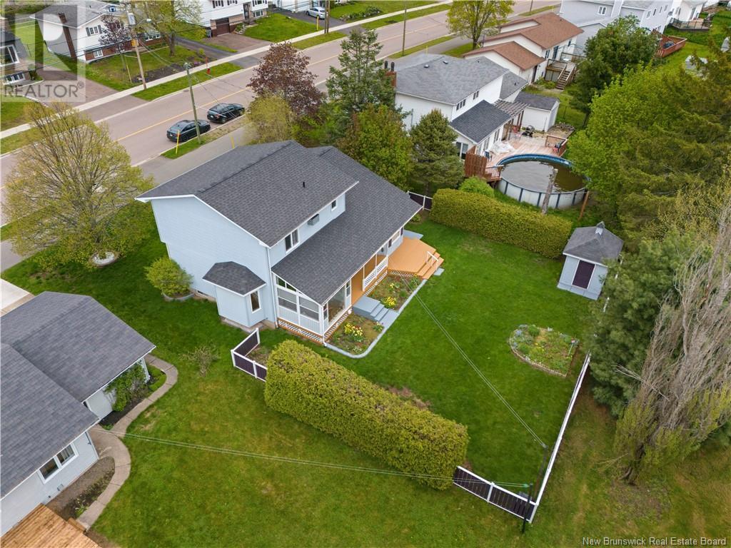 294 Hennessey, Moncton, New Brunswick  E1A 6E5 - Photo 3 - NB121236