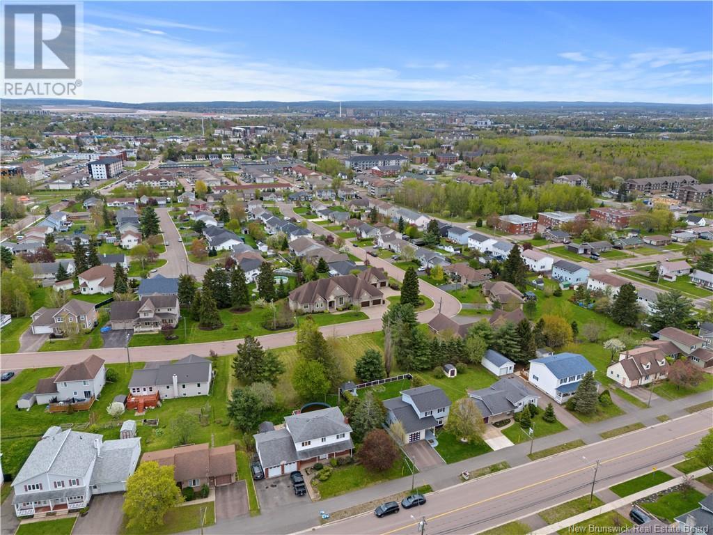 294 Hennessey, Moncton, New Brunswick  E1A 6E5 - Photo 6 - NB121236