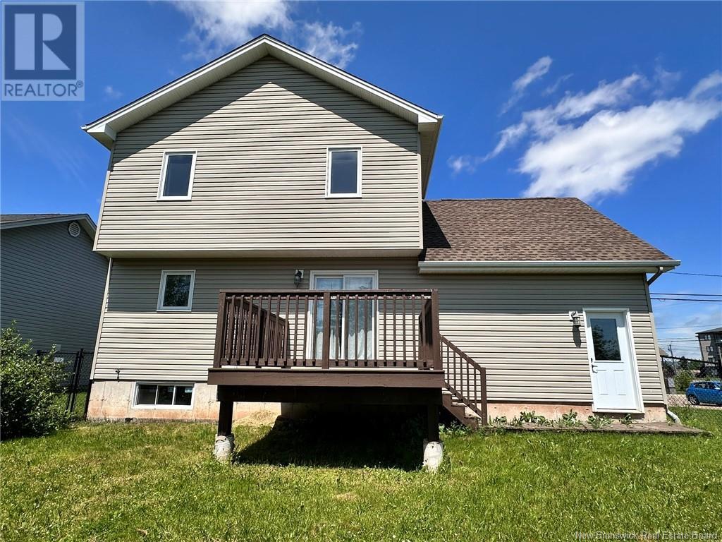 11 Mccoy Street, Moncton, New Brunswick  E1G 0C7 - Photo 5 - NB121309