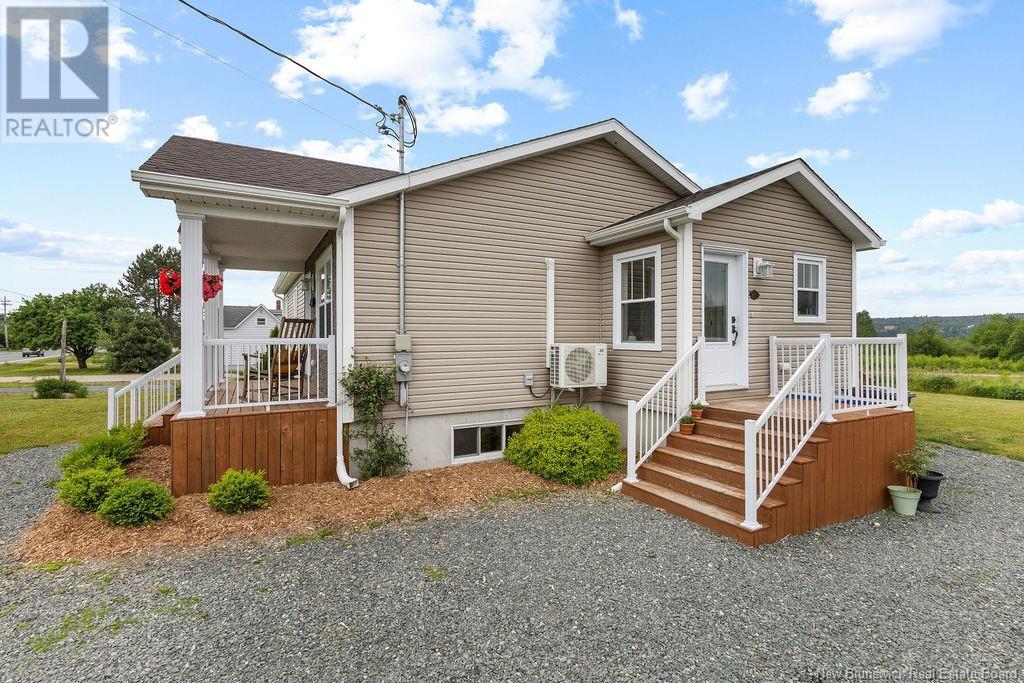 597 Water Street, Miramichi, New Brunswick  E1N 4B9 - Photo 2 - NB121334