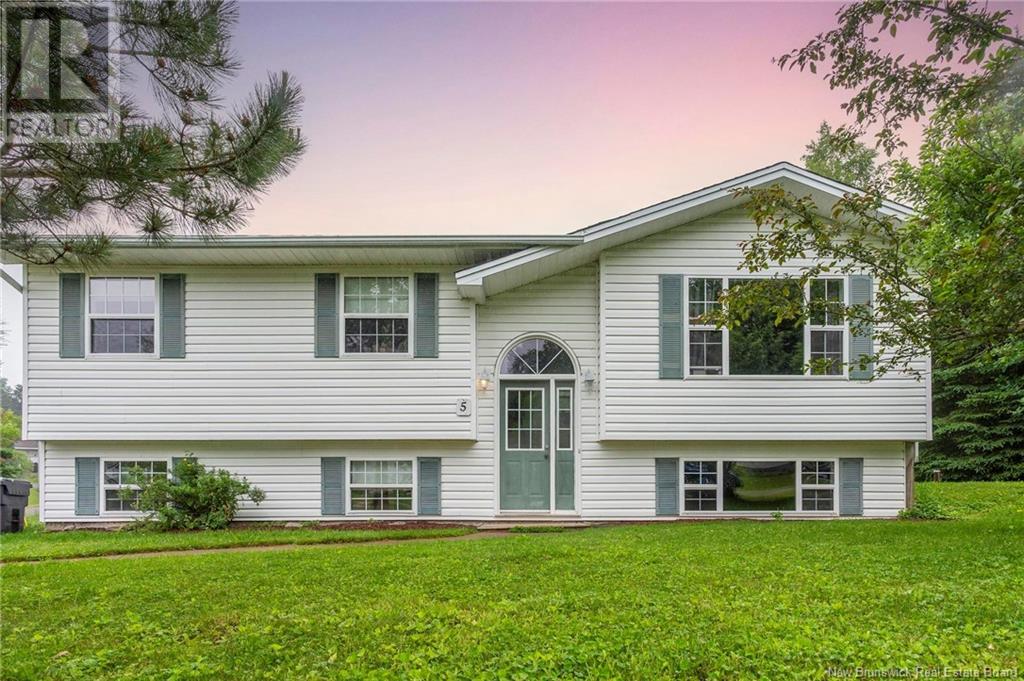 5 Vernon Avenue, Hampton, New Brunswick