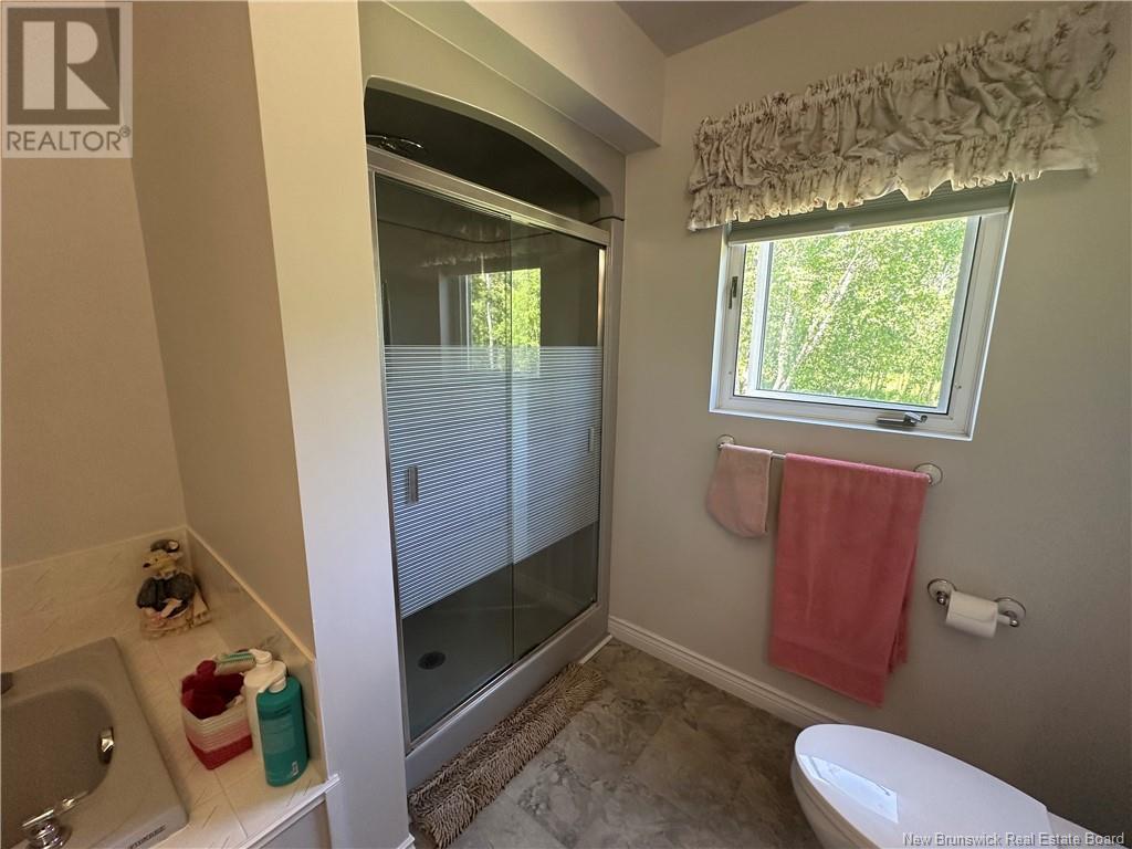 1280 Smith Street, Bathurst, New Brunswick  E2A 3V5 - Photo 15 - NB121326