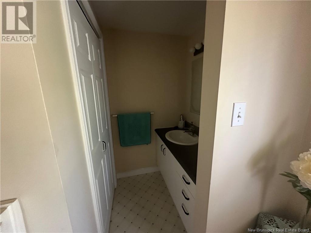 1280 Smith Street, Bathurst, New Brunswick  E2A 3V5 - Photo 39 - NB121326