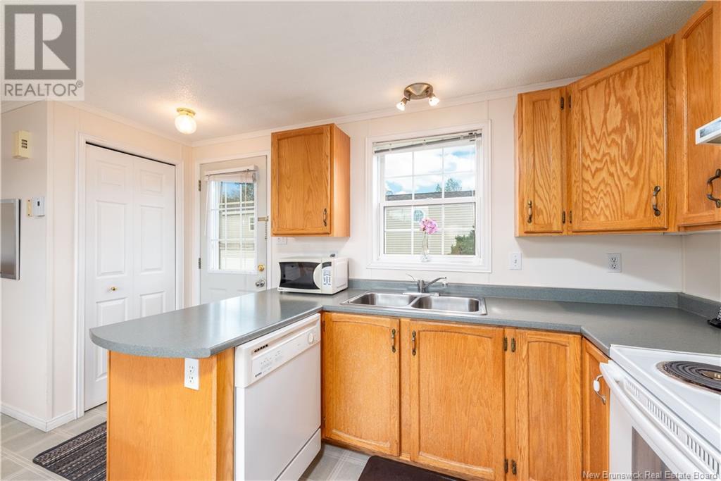54 Ulysse, Dieppe, New Brunswick  E1A 7C1 - Photo 3 - NB121342