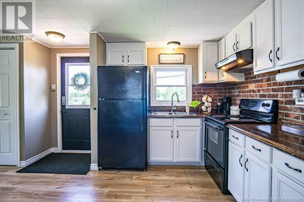 7 Northwood Street, Hanwell, New Brunswick  E3B 6R1 - Photo 4 - NB121477
