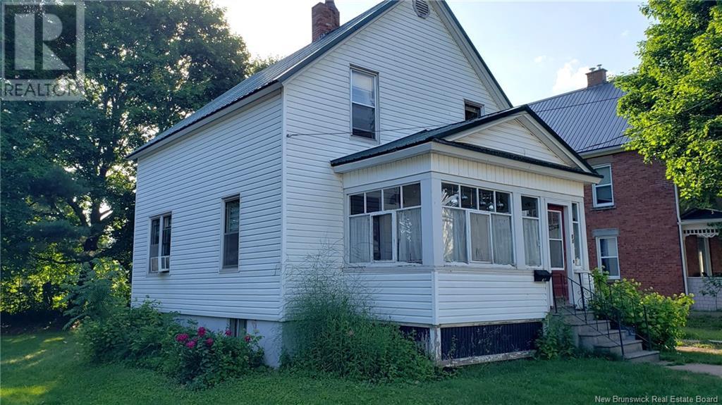 56 Essex Street, Sussex, New Brunswick  E4E 1K1 - Photo 2 - NB121536