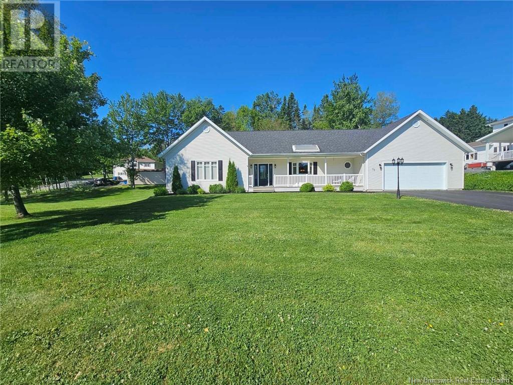 11 Hughes Crescent, Grand-Sault/grand Falls, New Brunswick  E3Z 2V4 - Photo 2 - NB121573
