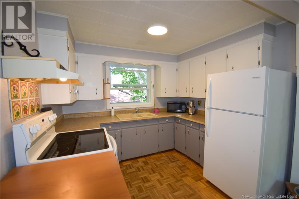226 Dumaresq, Bathurst, New Brunswick  E2A 1H8 - Photo 6 - NB121599