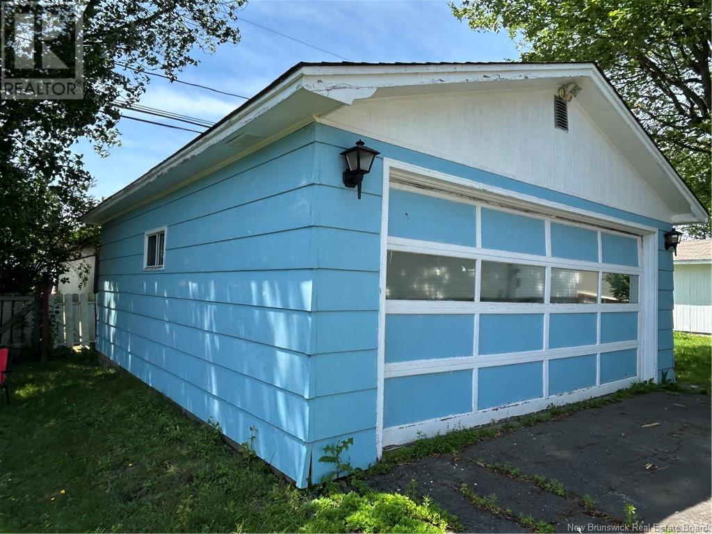 34 Smith Street, Moncton, New Brunswick  E1C 8G2 - Photo 2 - NB121433