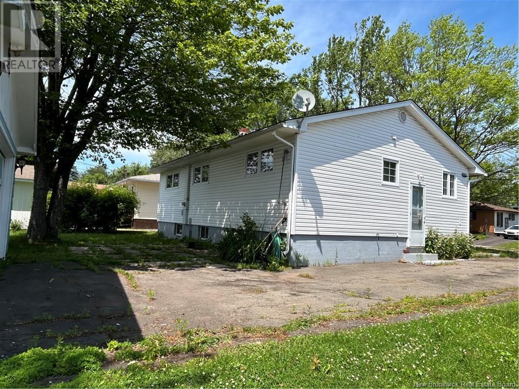 34 Smith Street, Moncton, New Brunswick  E1C 8G2 - Photo 6 - NB121433