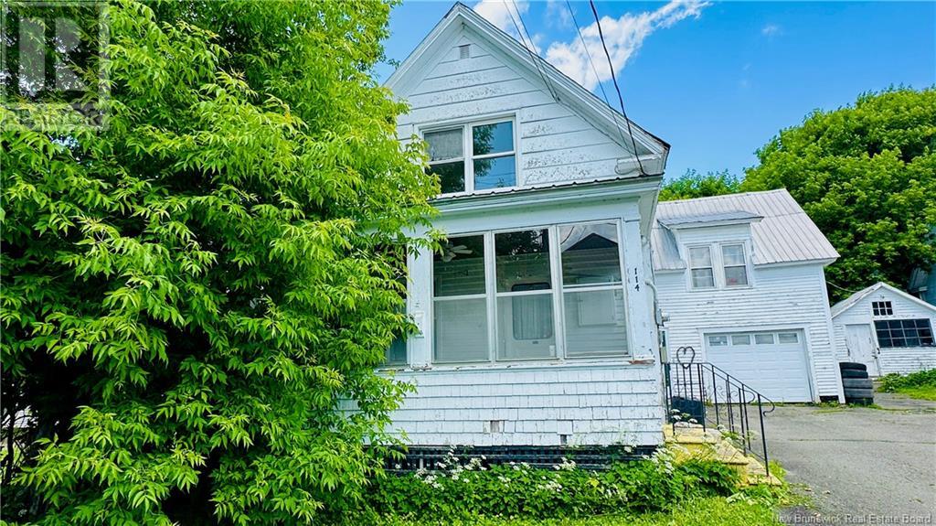 114 Maple Street, Woodstock, New Brunswick  E7M 2H4 - Photo 2 - NB121571