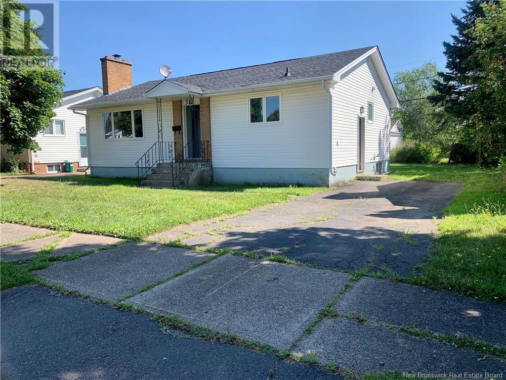 312 Argyle Street, Moncton, New Brunswick  E1C 3V6 - Photo 3 - NB120338