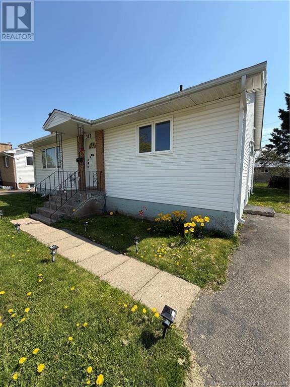 312 Argyle Street, Moncton, New Brunswick  E1C 3V6 - Photo 8 - NB120338