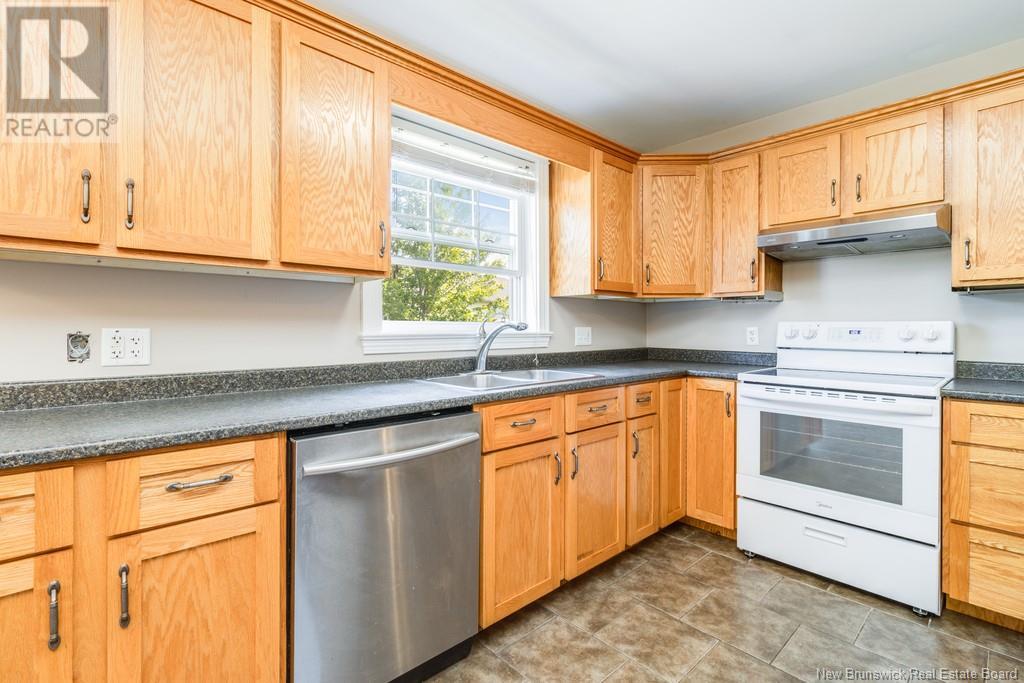 19 Harris Street, Oromocto, New Brunswick  E2V 0A7 - Photo 13 - NB121649