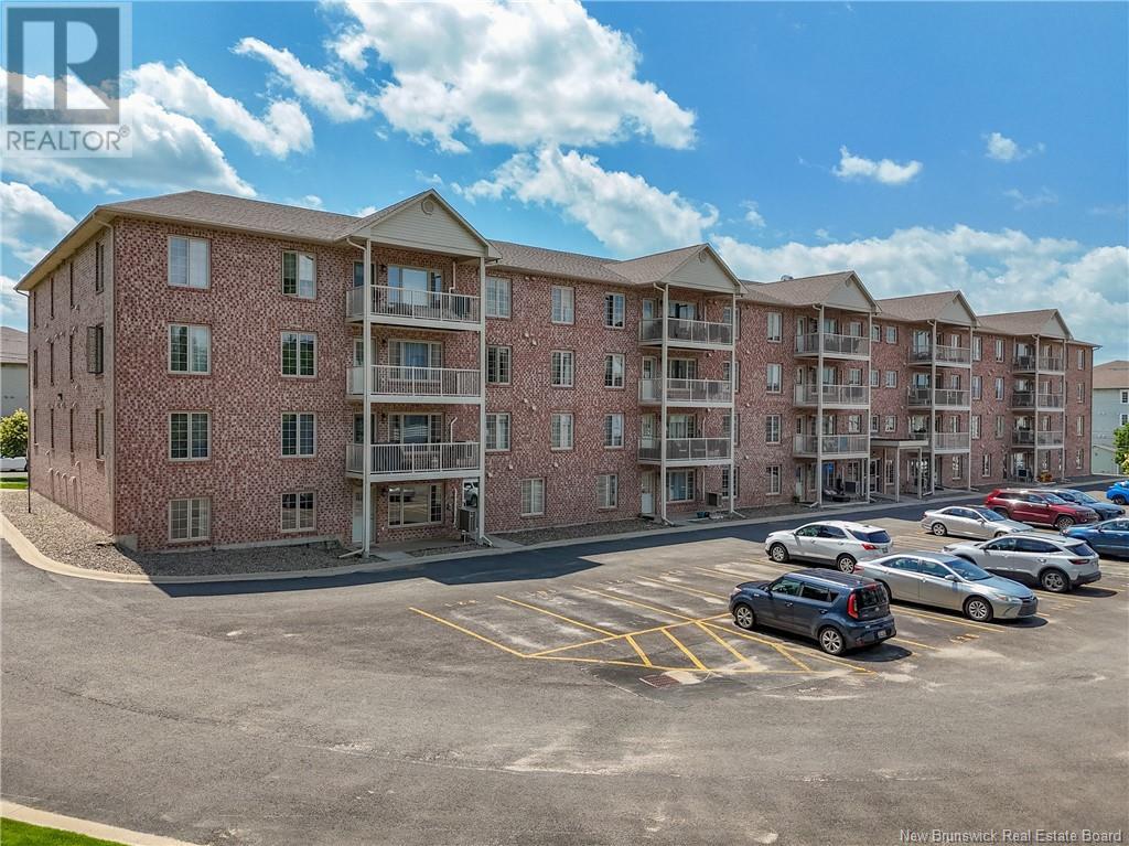 165 Valcour Drive Unit# 220, Fredericton, New Brunswick  E3C 0H5 - Photo 2 - NB121615