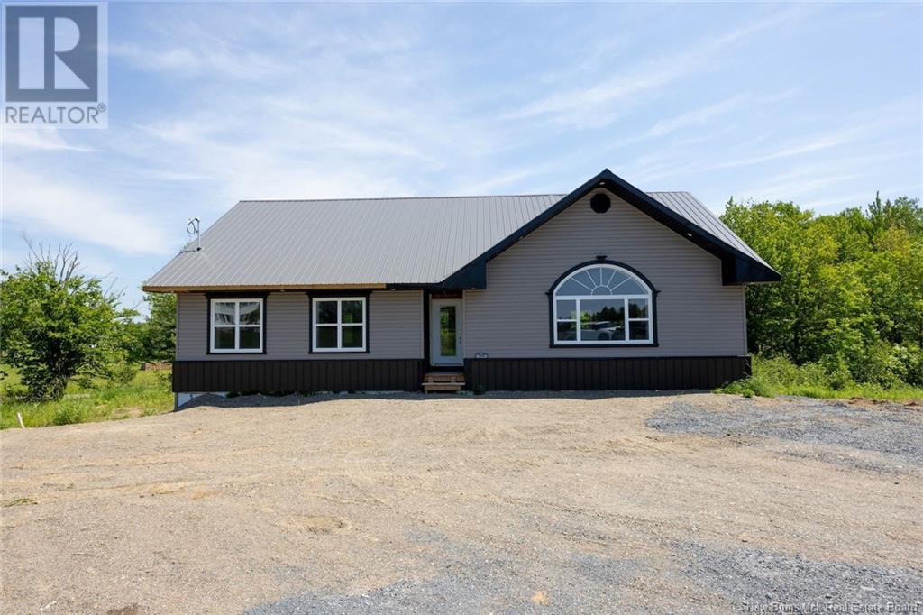 173 Route 3, New Market, New Brunswick  E6K 2W3 - Photo 2 - NB121298
