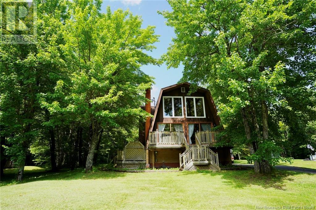 305 Youghall Drive, Bathurst, New Brunswick