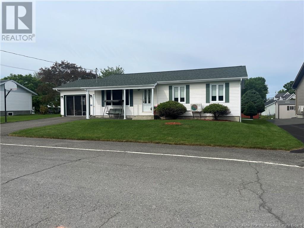 35 Mazerolle Street, Saint-Léonard, New Brunswick  E7E 2A1 - Photo 3 - NB121696