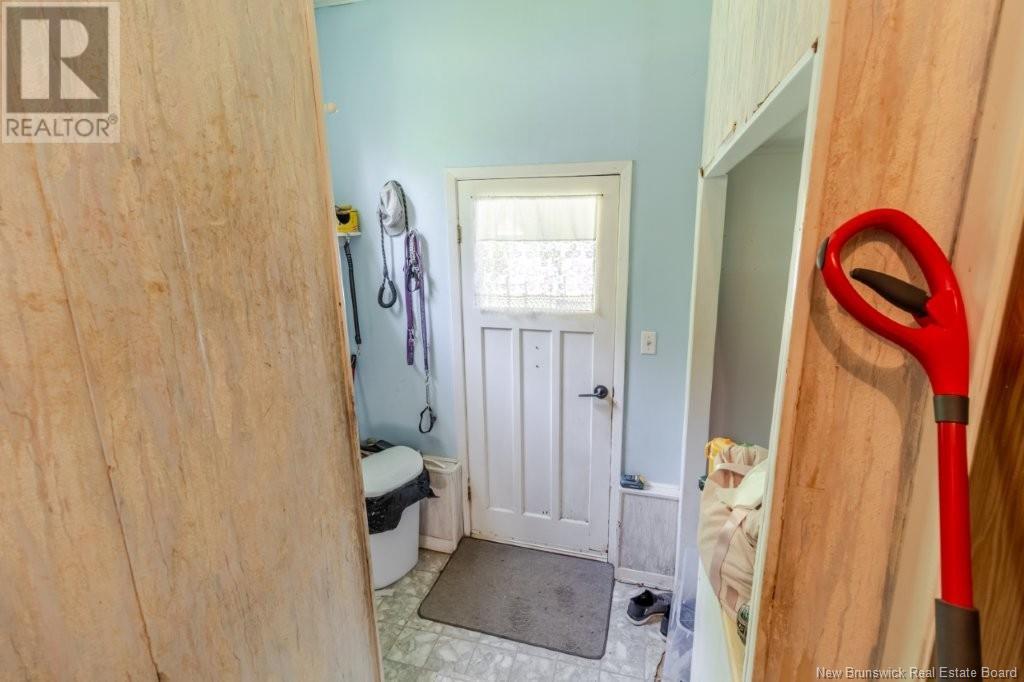 38 Chestnut Street, Minto, New Brunswick  E4B 3L5 - Photo 12 - NB120232