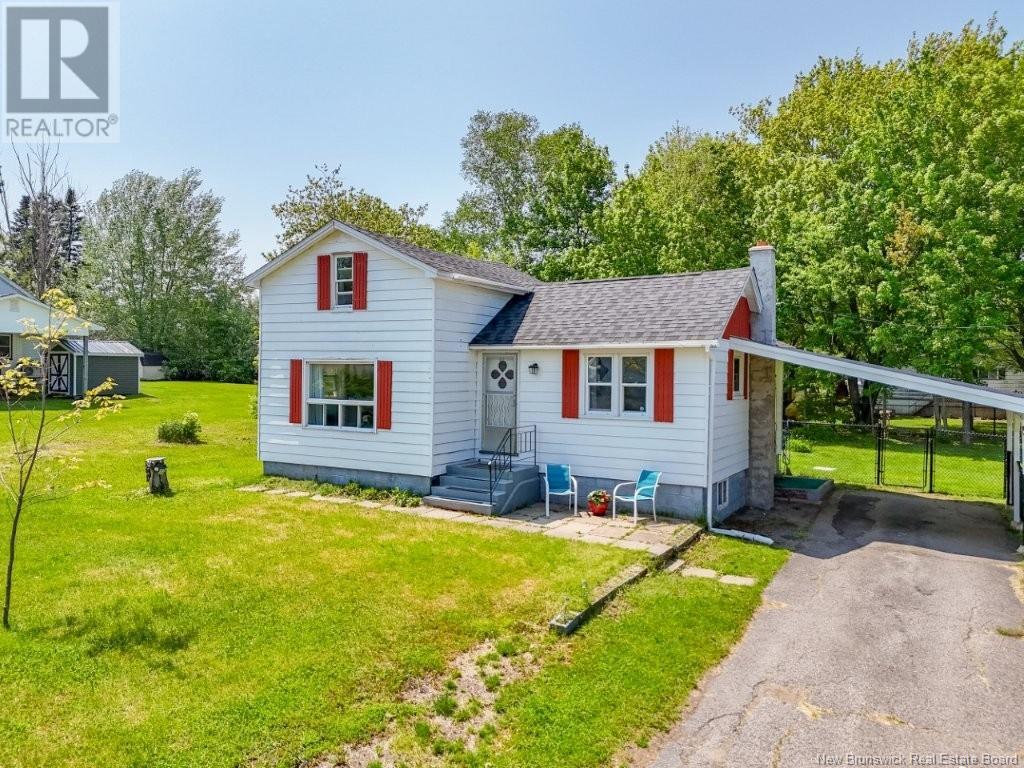 38 Chestnut Street, Minto, New Brunswick  E4B 3L5 - Photo 2 - NB120232