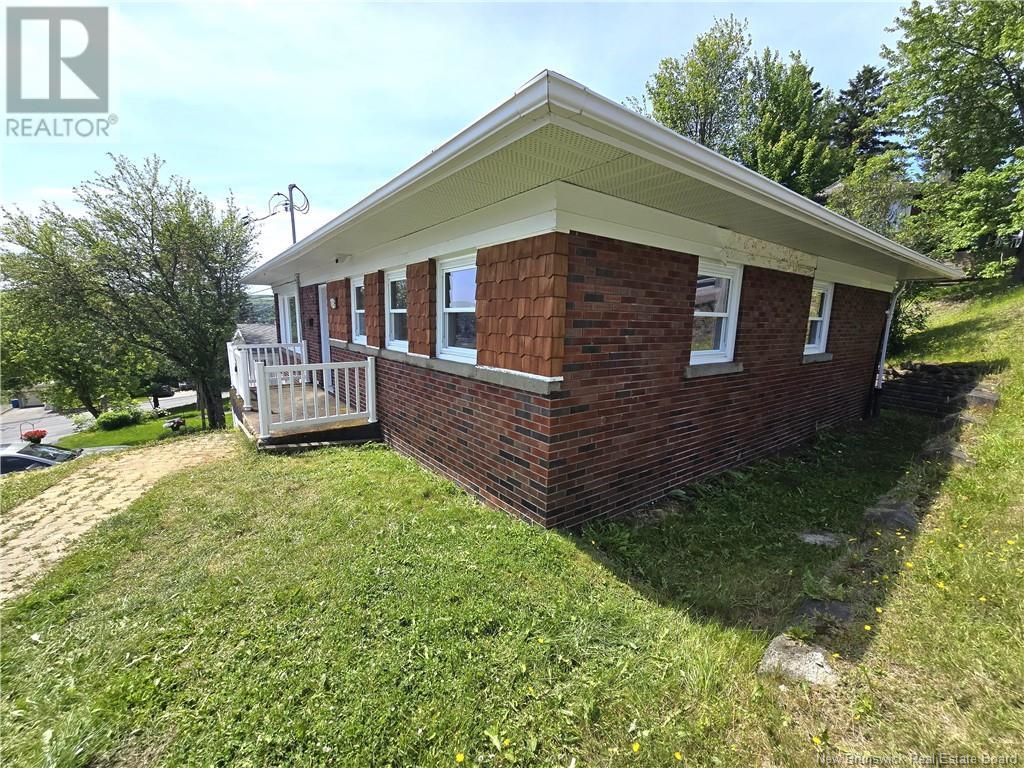 18 23e Avenue, Edmundston, New Brunswick  E3V 2G5 - Photo 18 - NB121245