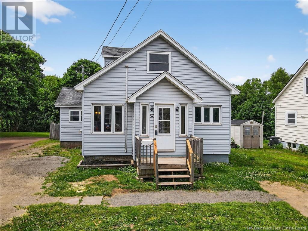37 Gloucester Street, Moncton, New Brunswick  E1A 4E7 - Photo 1 - NB121719
