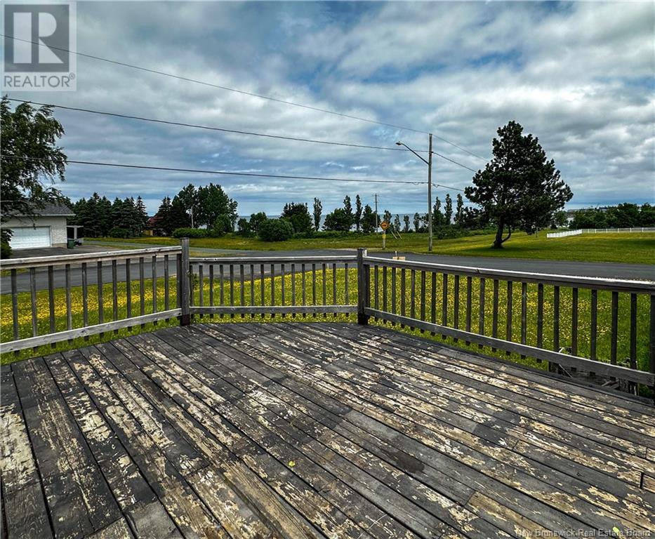 378 De Lïle Road, Caraquet, New Brunswick  E1W 1B5 - Photo 2 - NB121782