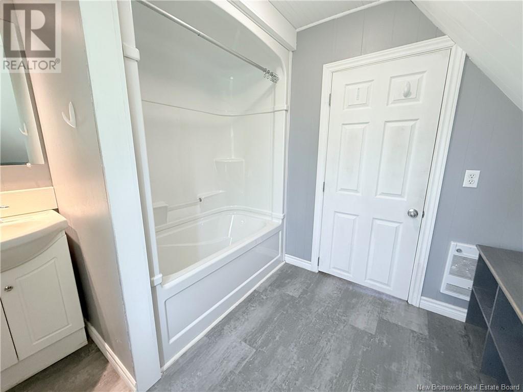 39 St. Andrews Street, Miramichi, New Brunswick  E1N 1G2 - Photo 33 - NB121800