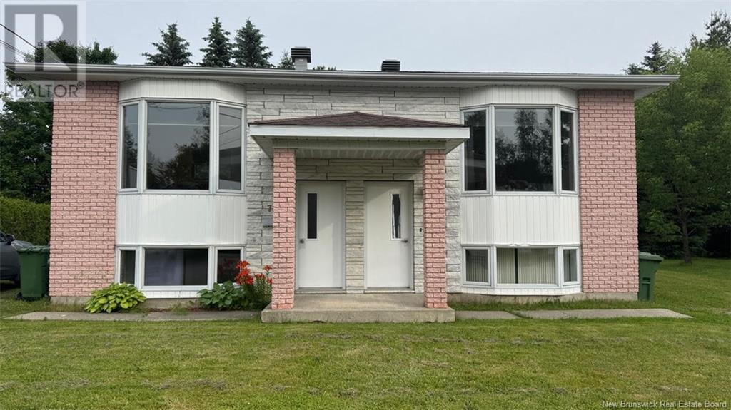 75-77 Belisle Avenue, Edmundston, New Brunswick  E3V 3W9 - Photo 2 - NB121855