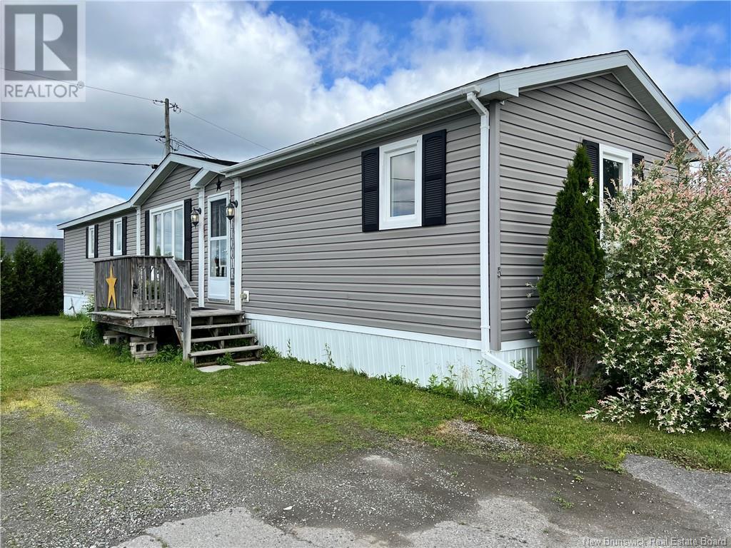 5 Fraser Street, St. Stephen, New Brunswick  E3L 4B5 - Photo 2 - NB121871