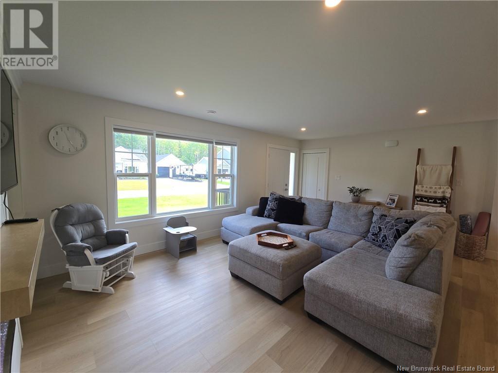 207 Carroll Street, Miramichi, New Brunswick  E1V 0M3 - Photo 4 - NB121885