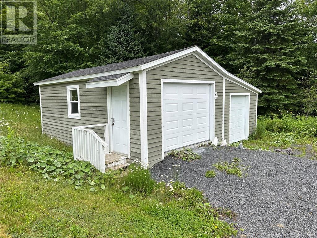50 Dube, Edmundston, New Brunswick  E3V 3K8 - Photo 15 - NB121691