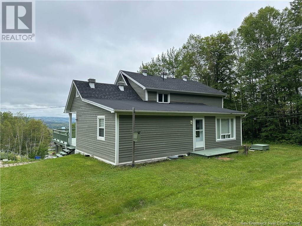50 Dube, Edmundston, New Brunswick  E3V 3K8 - Photo 4 - NB121691