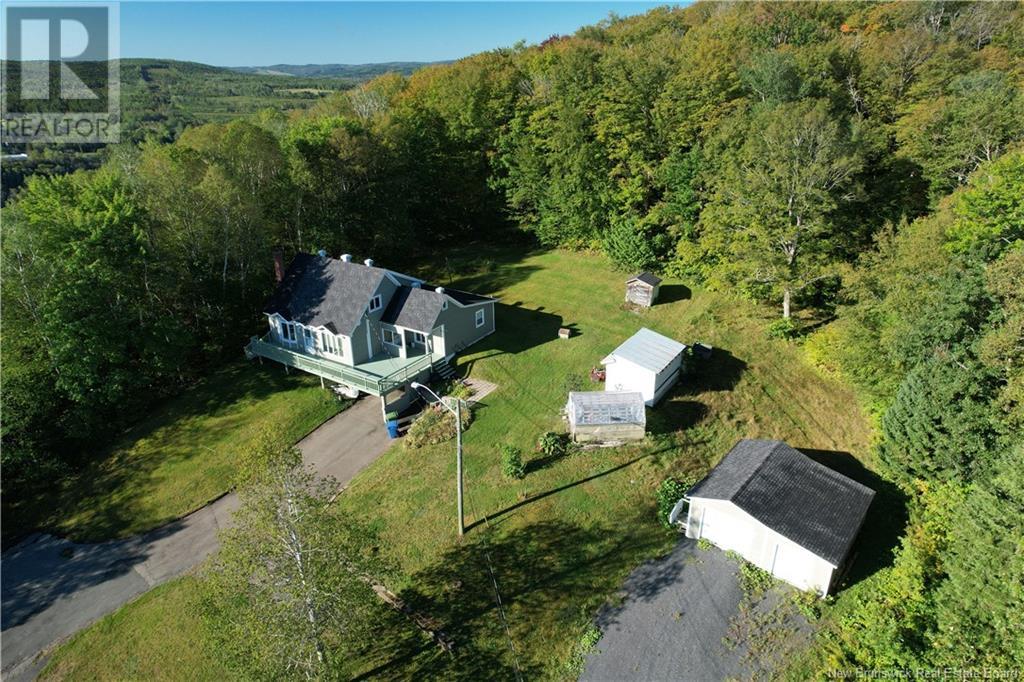 50 Dube, Edmundston, New Brunswick  E3V 3K8 - Photo 8 - NB121691