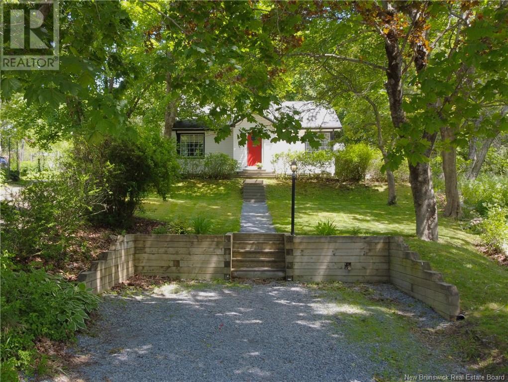 1950 Rothesay Road, Rothesay, New Brunswick  E2H 2J7 - Photo 3 - NB121927