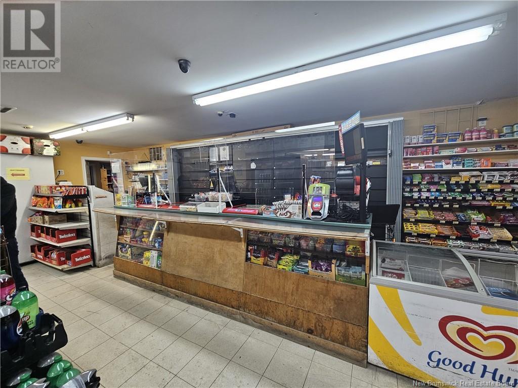 160 Carmarthen Street, Saint John, New Brunswick  E2L 2P3 - Photo 4 - NB121996