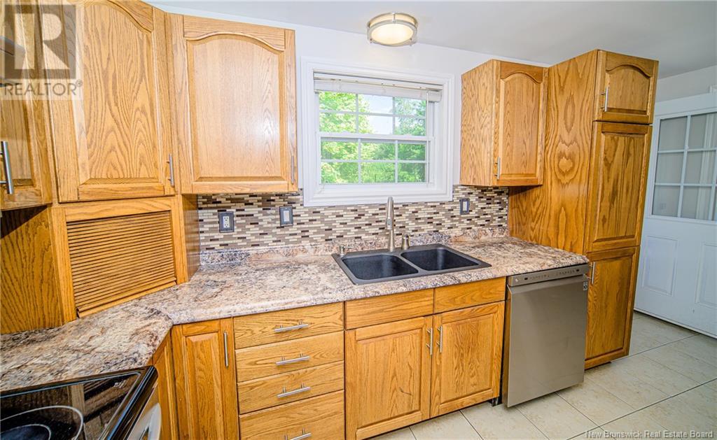 779 Waasis Road, Oromocto, New Brunswick  E2V 2N4 - Photo 4 - NB121906