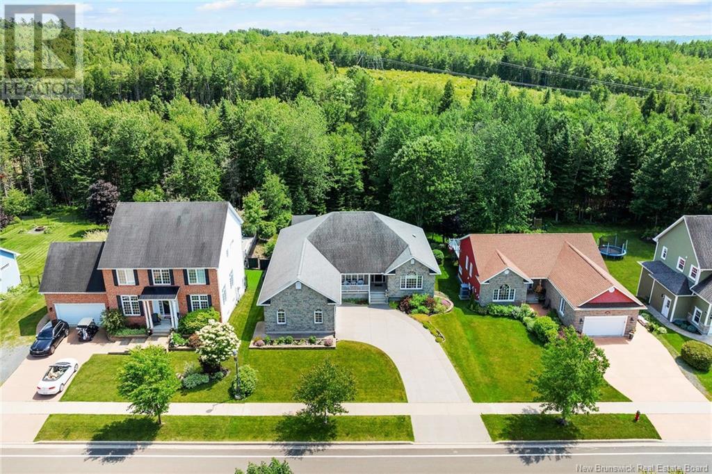 96 Summerhill Row, Fredericton, New Brunswick  E3G 0E9 - Photo 2 - NB121977