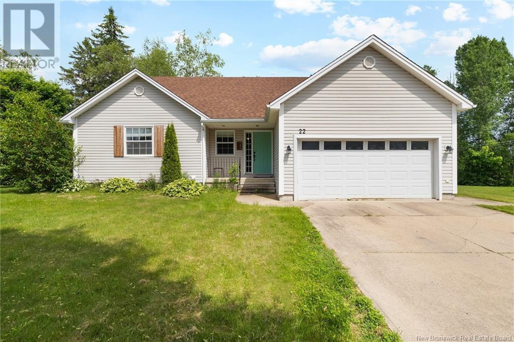 22 Trainor Court, Fredericton, New Brunswick  E3B 7J7 - Photo 1 - NB121868